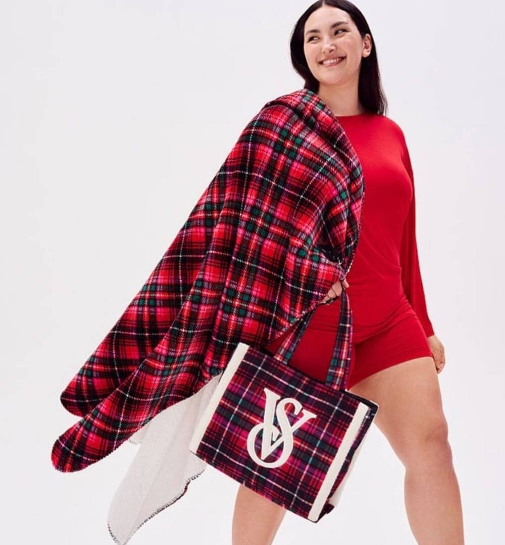 Victoria's Secret Tartan Plaid Fleece Flannel Blanket Tote Bag Red Pink COZY NWT
